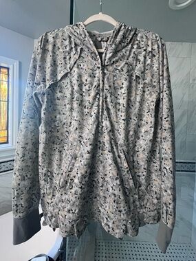 Lululemon Lightened Up Pullover